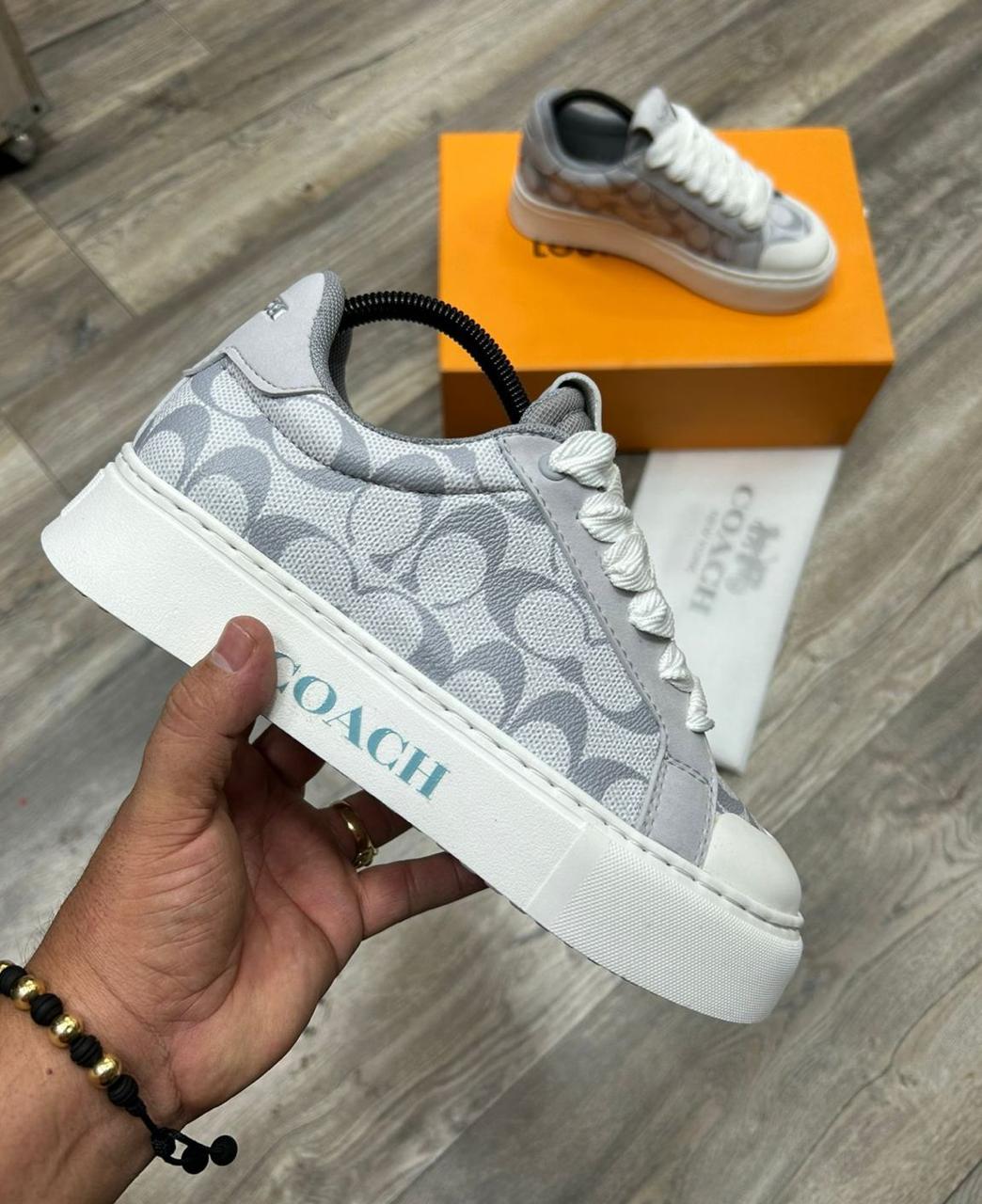 COACH - PLATAFORMA - GRIS CLARO