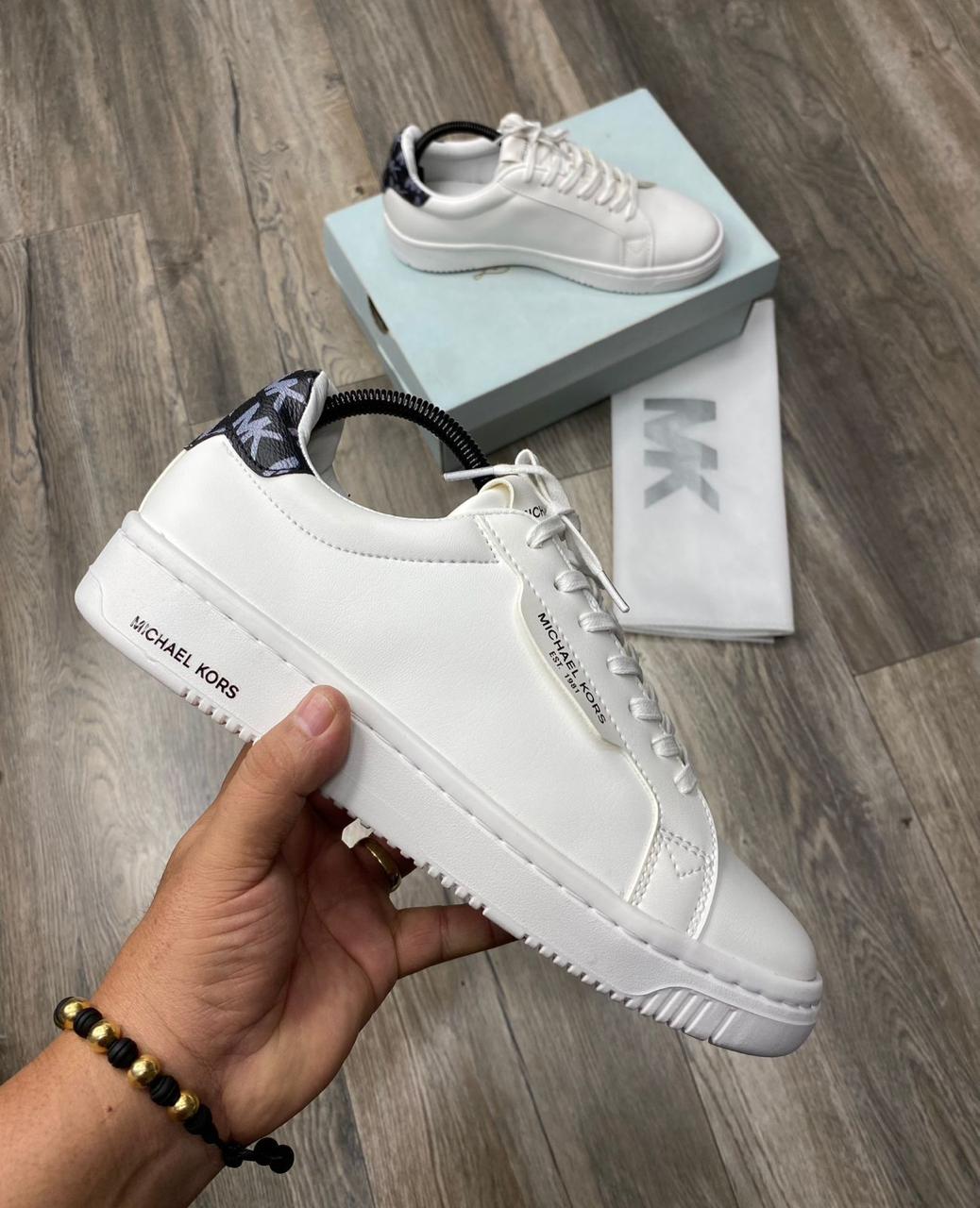 MICHAEL CORS - BLANCA